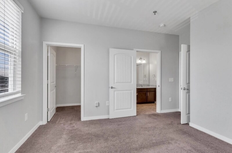 Building Photo - 1118 Litton Ave