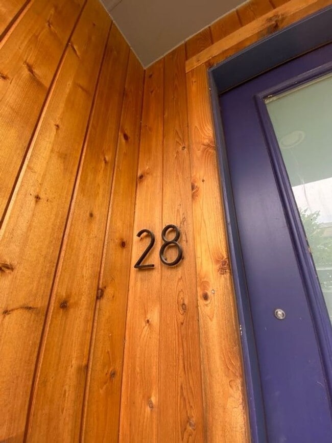 Building Photo - Beautiful Home Move in Ready Located minutes from Southtown!