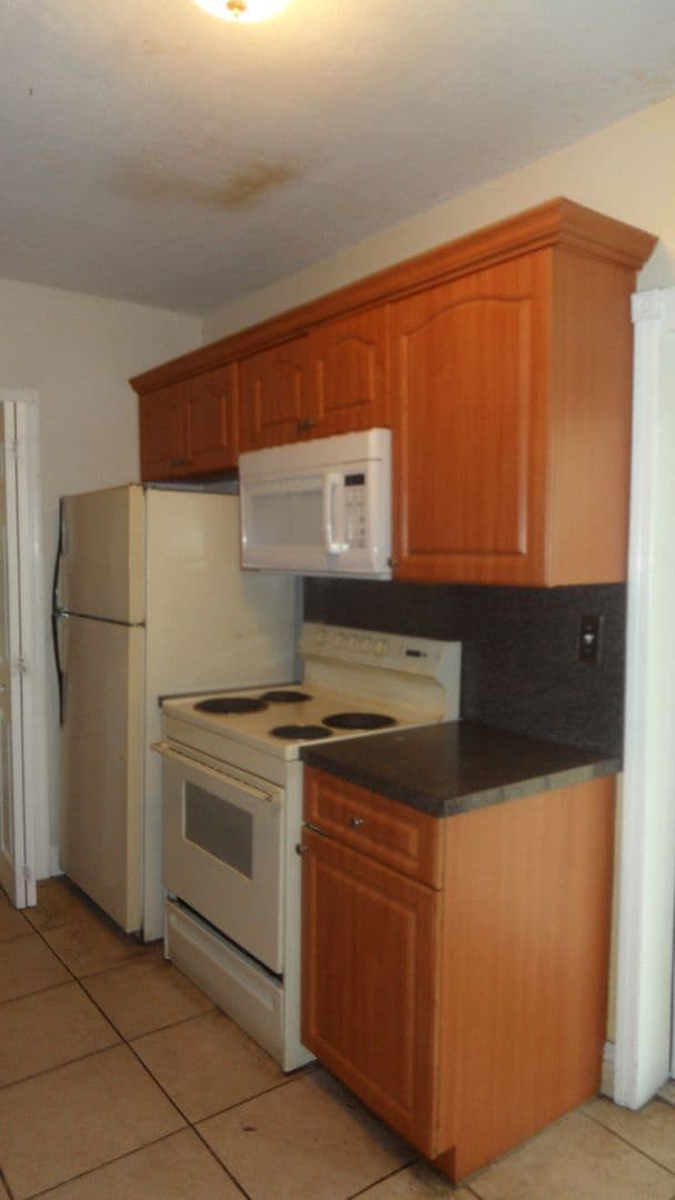 Building Photo - 3-Bed, 2-Bath Single-Family Home in Hollywood!