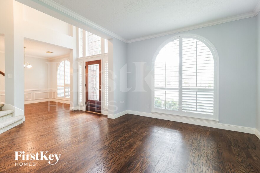 Building Photo - 2407 Spanish Oak Hill Ct