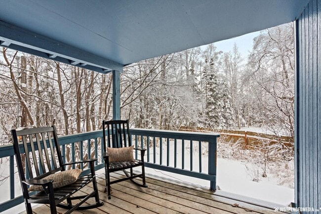 Building Photo - 20513 Scenic Dr