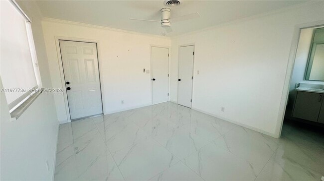 Building Photo - 1675 NE 45th St