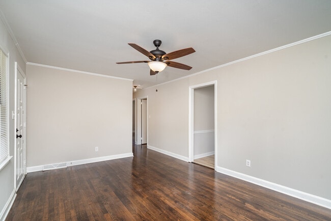 Building Photo - 3634 Carlyle Dr