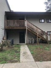 Building Photo - 837 Applewood Ln