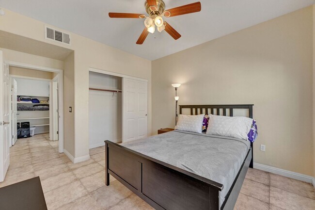 Building Photo - AWESOME SUMMERLIN CONDO IN GATED CORONADO ...