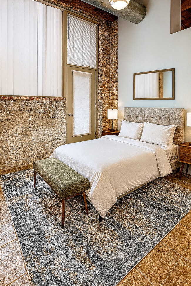 Building Photo - 1500 W Monroe St