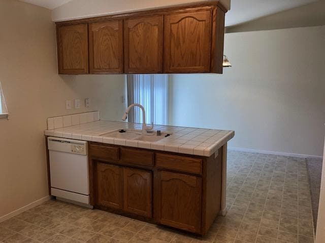 Building Photo - 932 Alpen Dr