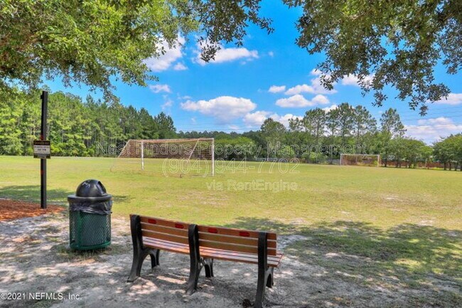 Building Photo - 2202 S Cranbrook Ave