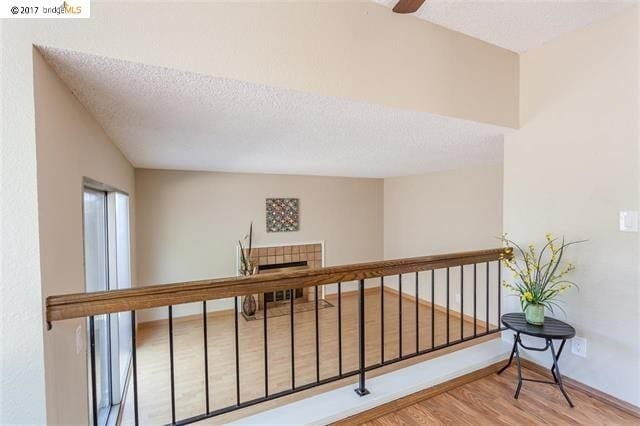 Building Photo - There Is No Place Like Home Like a Big Home