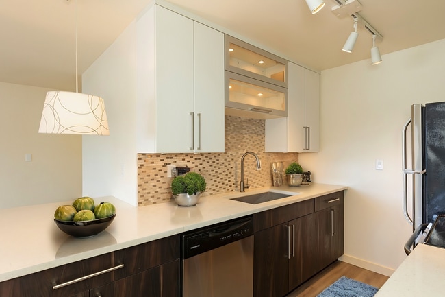 Building Photo - Camden Apartments