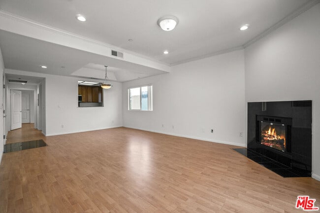 Building Photo - 1804 Camden Ave