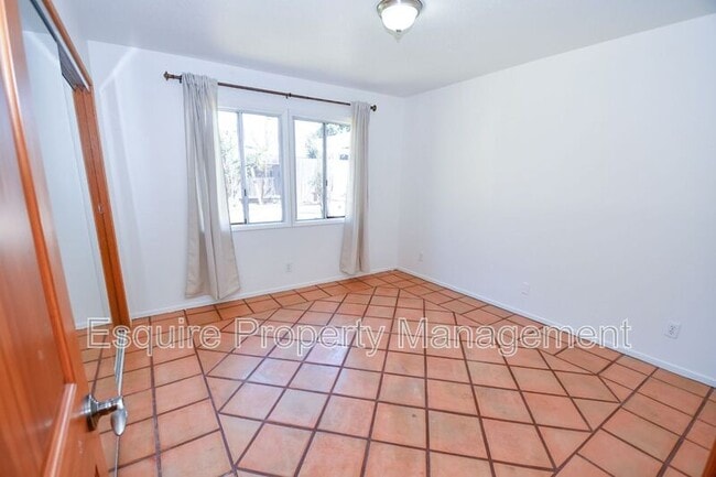 Building Photo - 298 Glenwood Ave