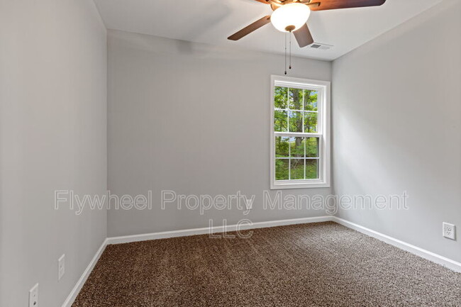 Building Photo - 2645a Bell St