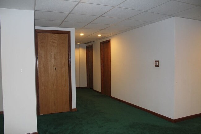Building Photo - 1101 Andover Dr
