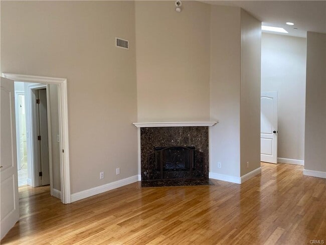 Building Photo - 210 Avenue B