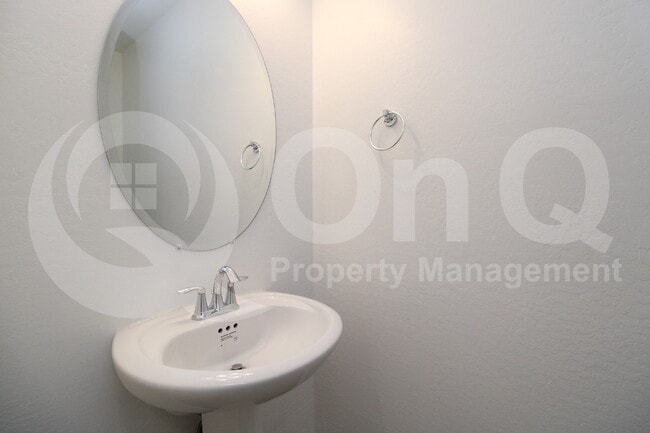 Building Photo - 23034 E Via Del Sol