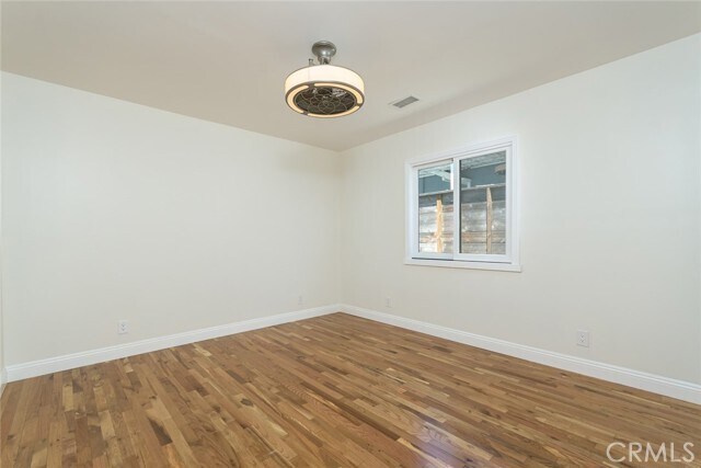 Building Photo - 5124 N Maywood Ave