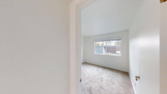 Building Photo - 402 Alameda del Prado