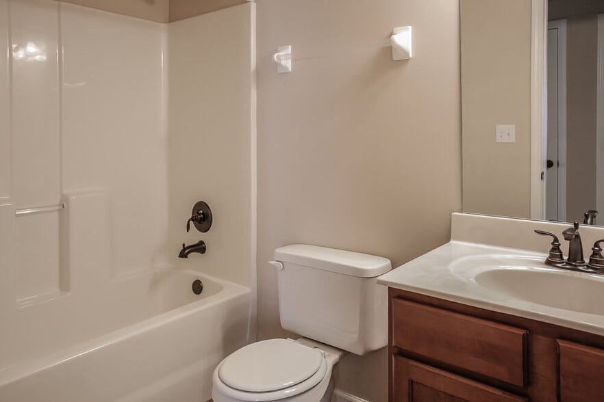 Building Photo - 4960 Bending Creek Cove