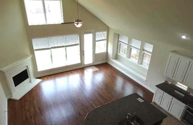 Building Photo - 14112 Sparrow Hill Dr