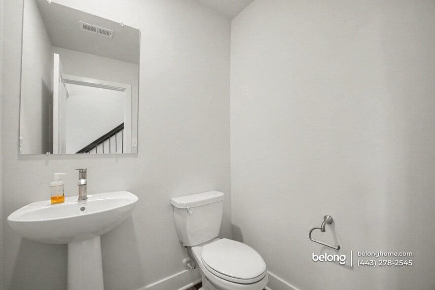 Building Photo - 6876 Barrowfield Pl