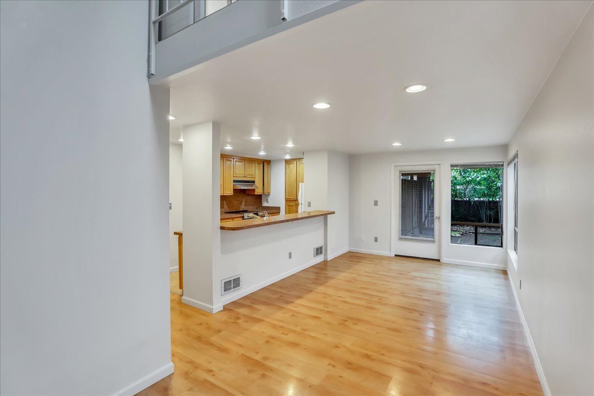 Building Photo - 108 108th Ave SE