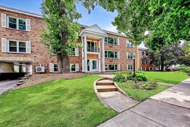 Building Photo - 401 Ridgewood Ave