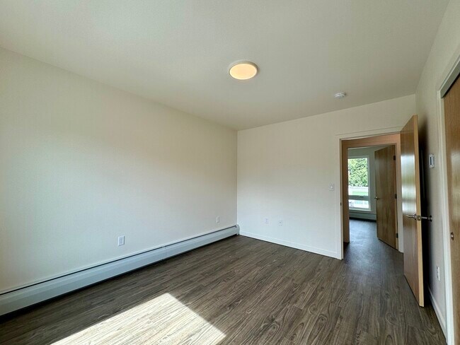 Building Photo - 1285 Chugach Way