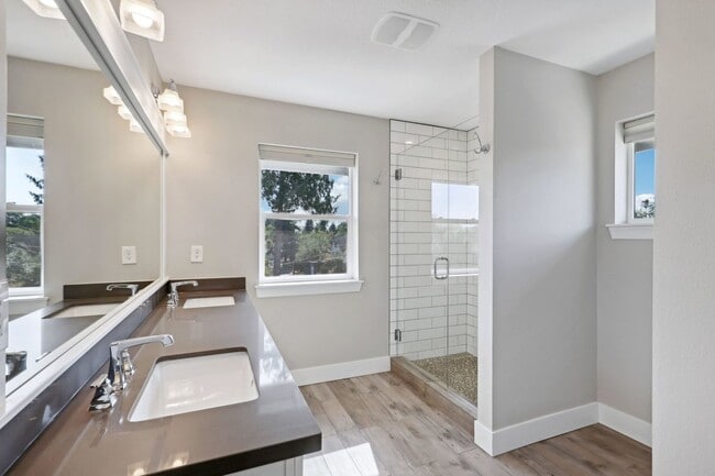 Building Photo - DESIRABLE CRESTON-KENILWORTH / CORNER LOT, LUXURY 4 BEDROOM, TWO EN-SUITES W/FULL BATHS