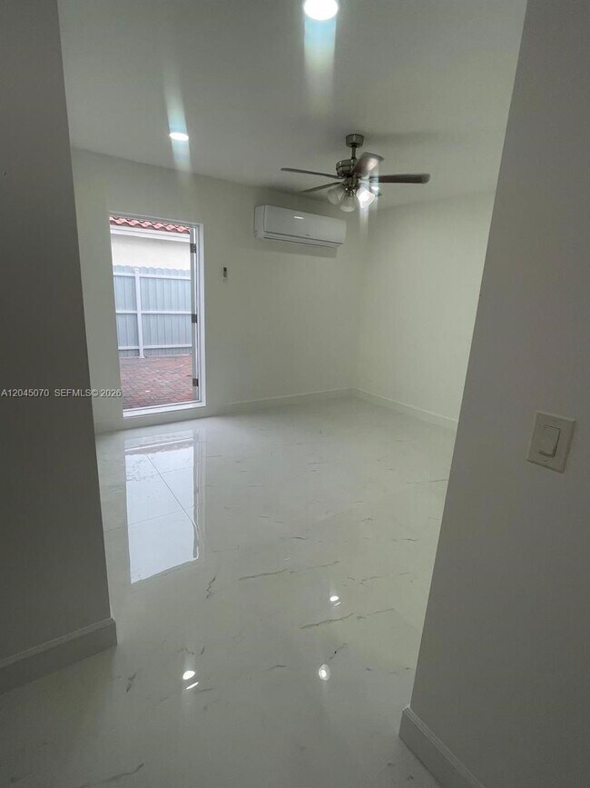 Building Photo - 15975 SW 109th St