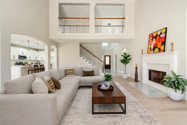 Building Photo - 5512 Canyon Bluff Ln