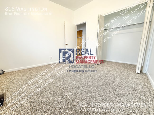 Building Photo - 816 Washington-