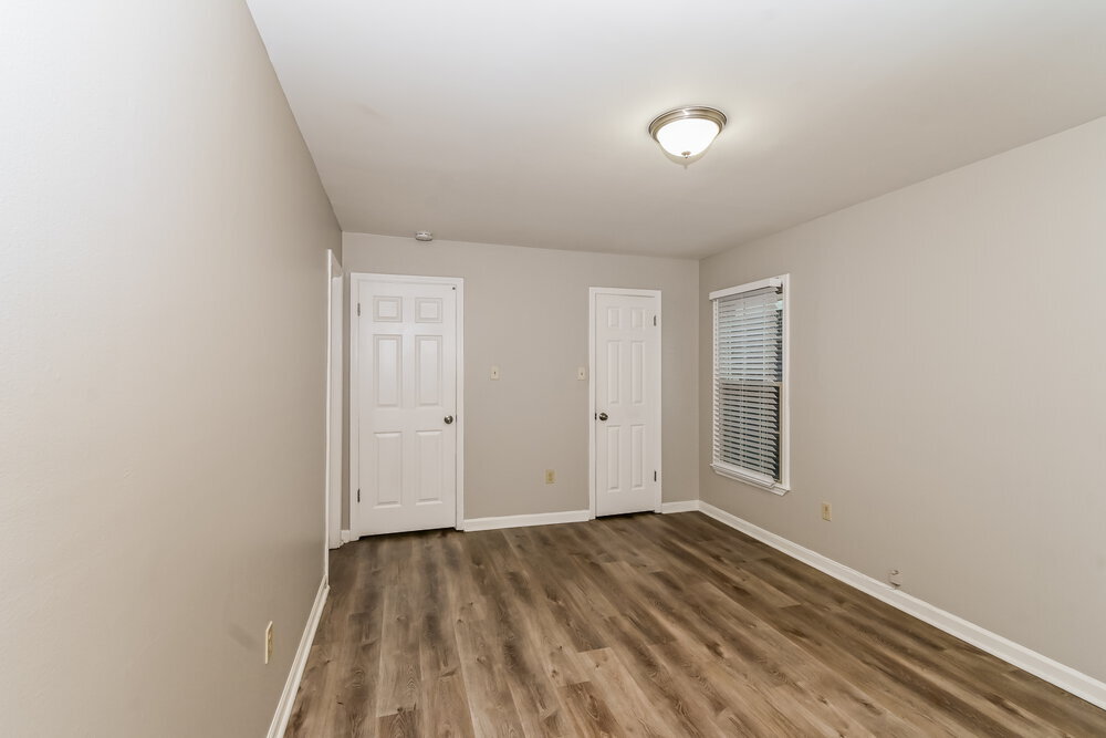 Building Photo - 861 White Pine Dr