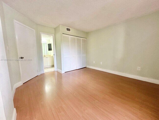 Building Photo - 8305 SW 152nd Ave