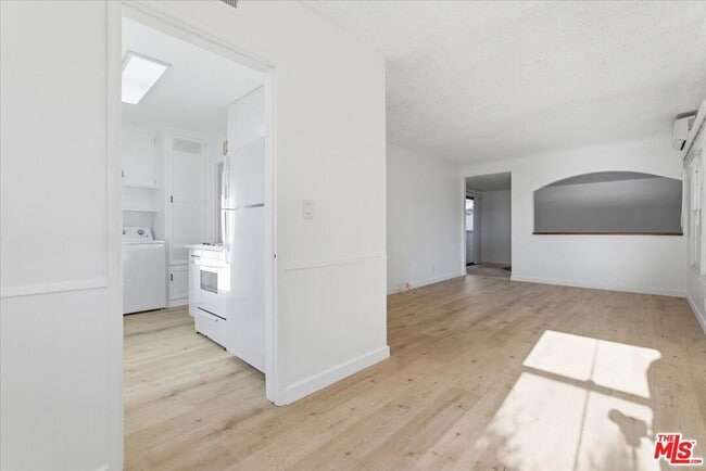 Building Photo - 2513 190th St