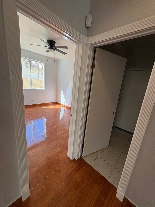 Building Photo - 1312 Holguin St