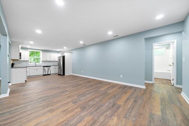 Building Photo - 1247 Cherokee Ave