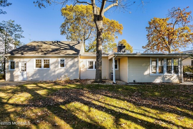 Building Photo - 2138 Riviera Pkwy