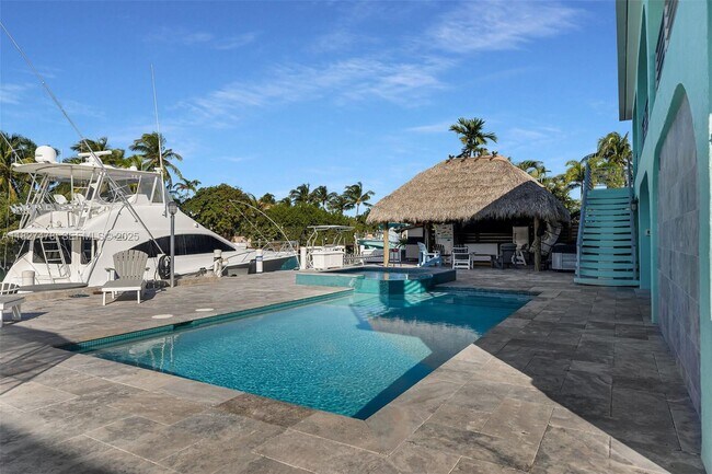 Building Photo - 232 W Seaview Dr