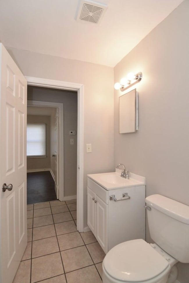 Building Photo - All-Electric 2 Bedroom Duplex - Section 8 OK