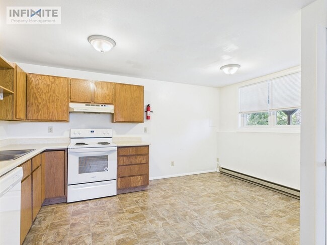 Building Photo - 3 Bedroom off East Valley Center!