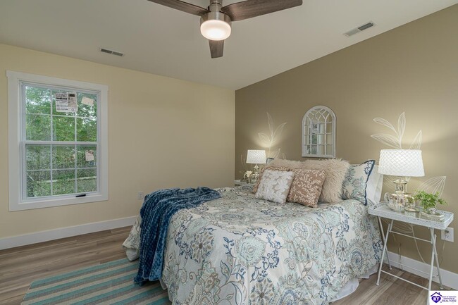 Building Photo - 108 W Tuscany Ct