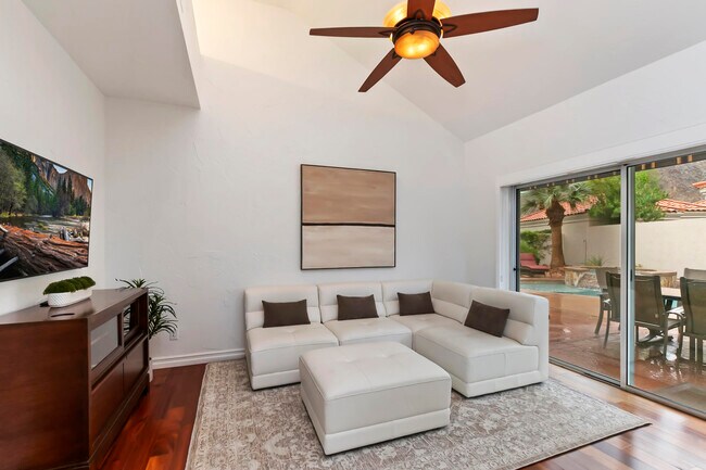 Building Photo - 55935 Pinehurst