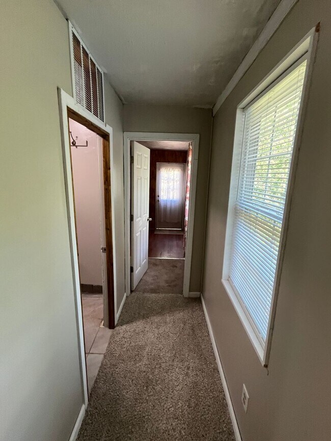 Building Photo - 2535 Marble St