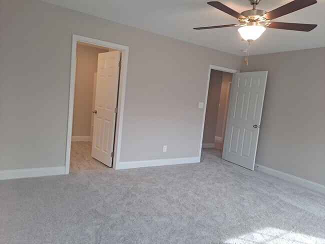 Building Photo - 9218 Upstream Ln
