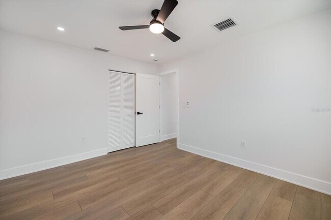 Building Photo - 470 Leger Dr