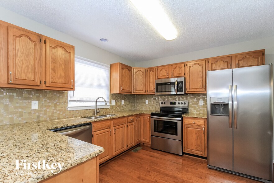 Building Photo - 3110 Glenshire Dr