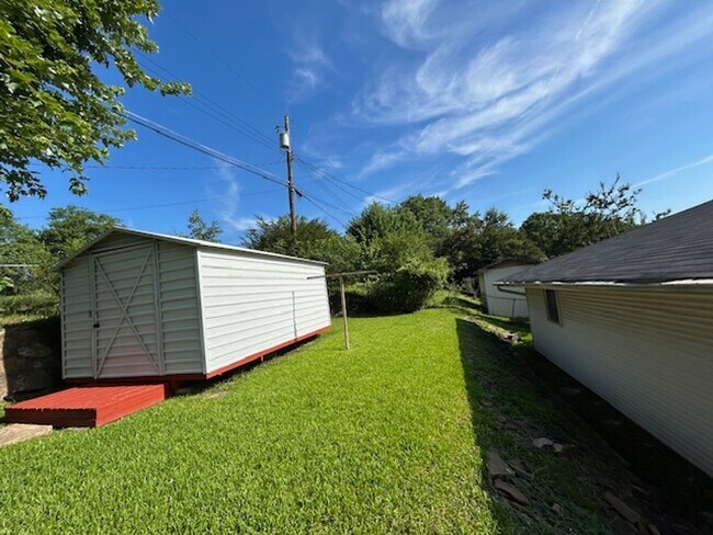 Building Photo - 5205 Nelbrook Dr