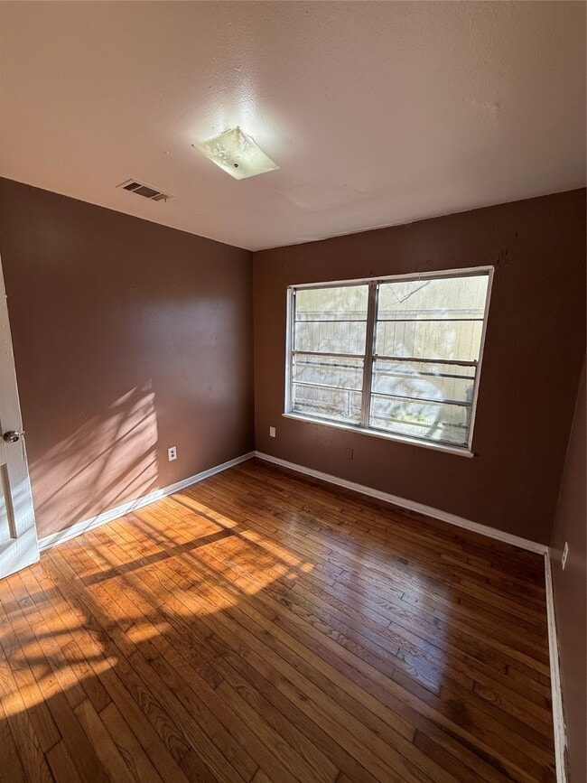 Building Photo - 5215 Bellfort Ave