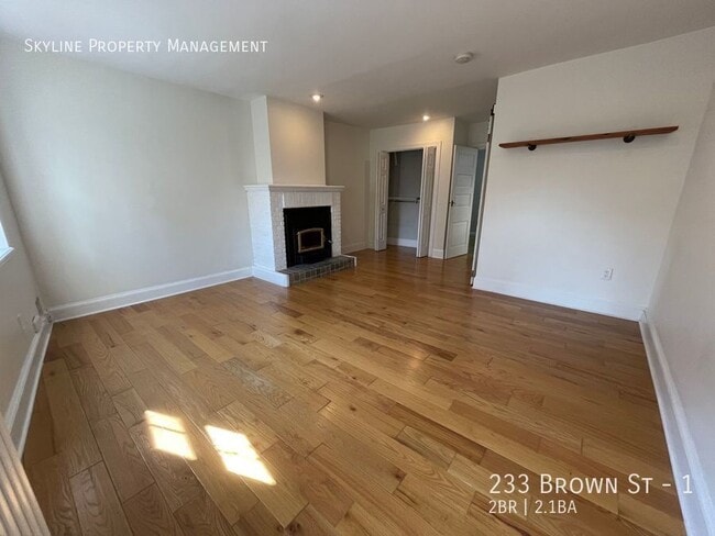 Building Photo - 233 Brown St